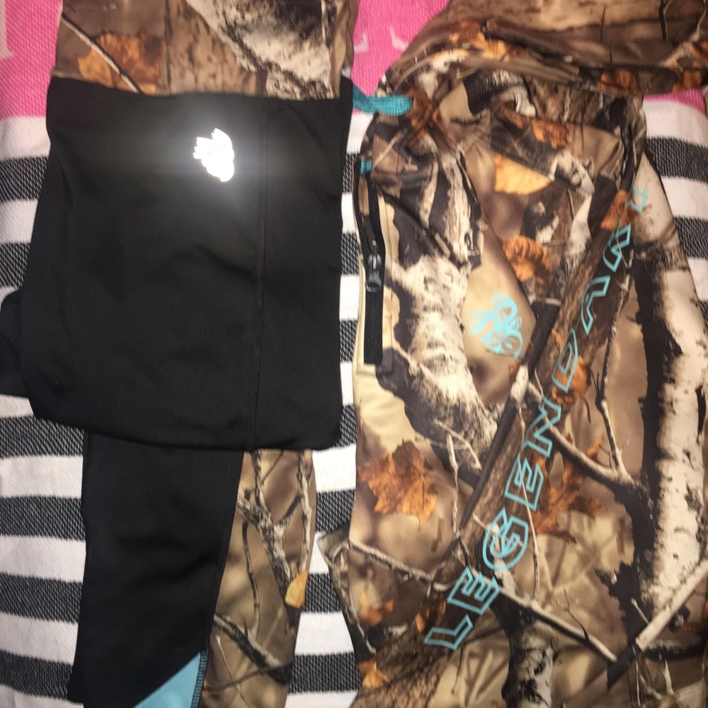 Legendary Whitetail matching leggings & hoodie